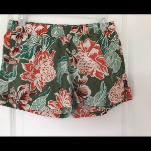 Patagonia Barely Baggies, size M